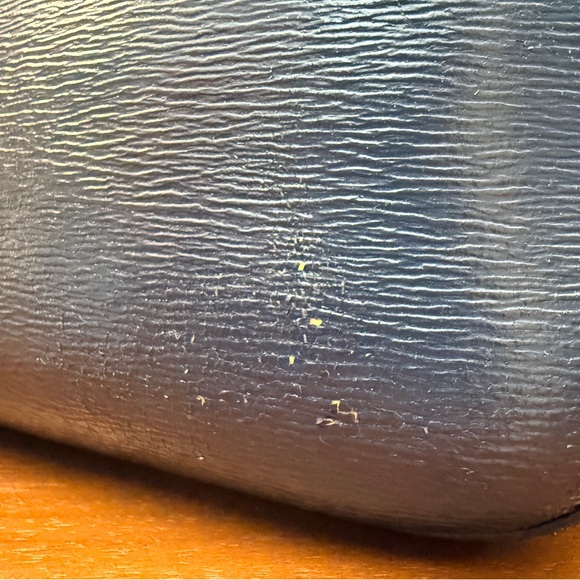 Longchamp Roseau Reversible Leather Tote Bag *peeling finish on navy side* - Picture 9 of 15